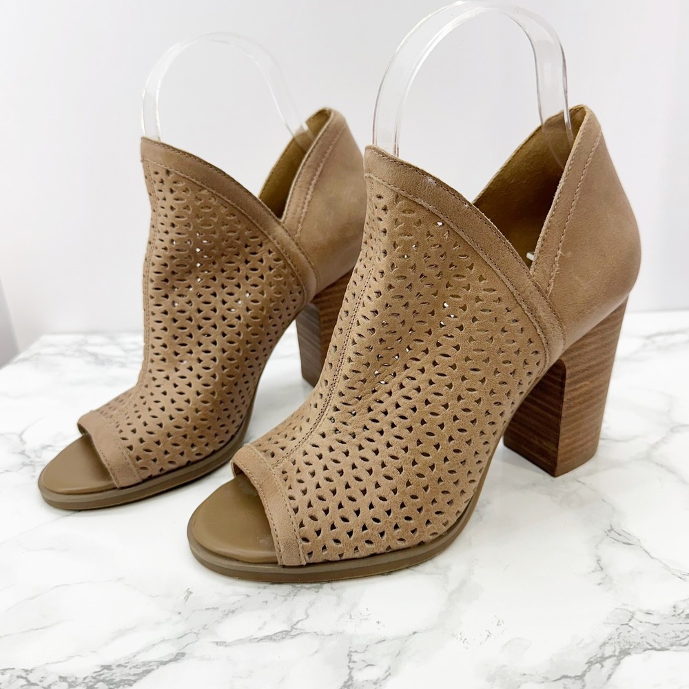 Lucky Brand Livey Tan Leather Peep Toe Laser Cutout Heeled Booties Shoes 5.5‎